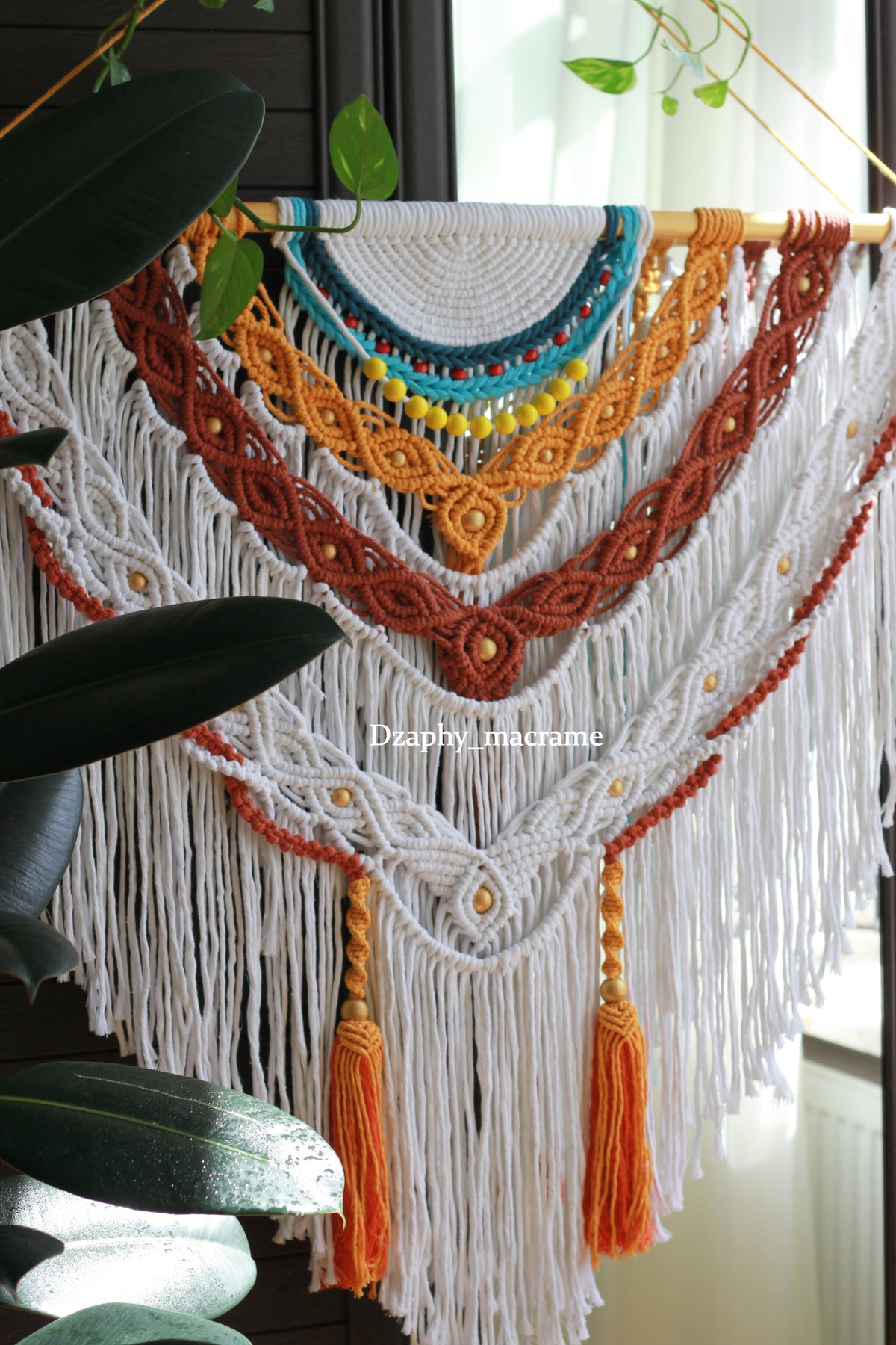 Wall Decor Size : 84/105 cm Price :